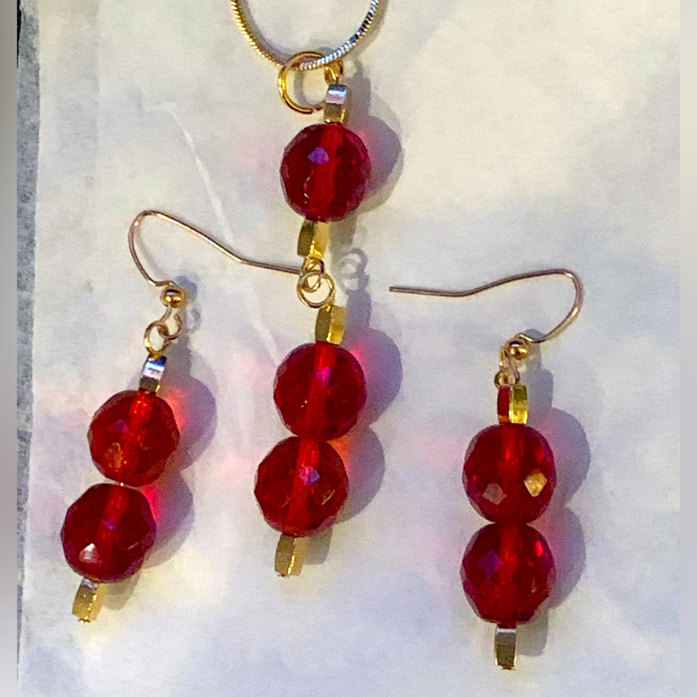 Hand Crafted Earrings and Necklace set. Lovely red crystal beads are stunning❣️